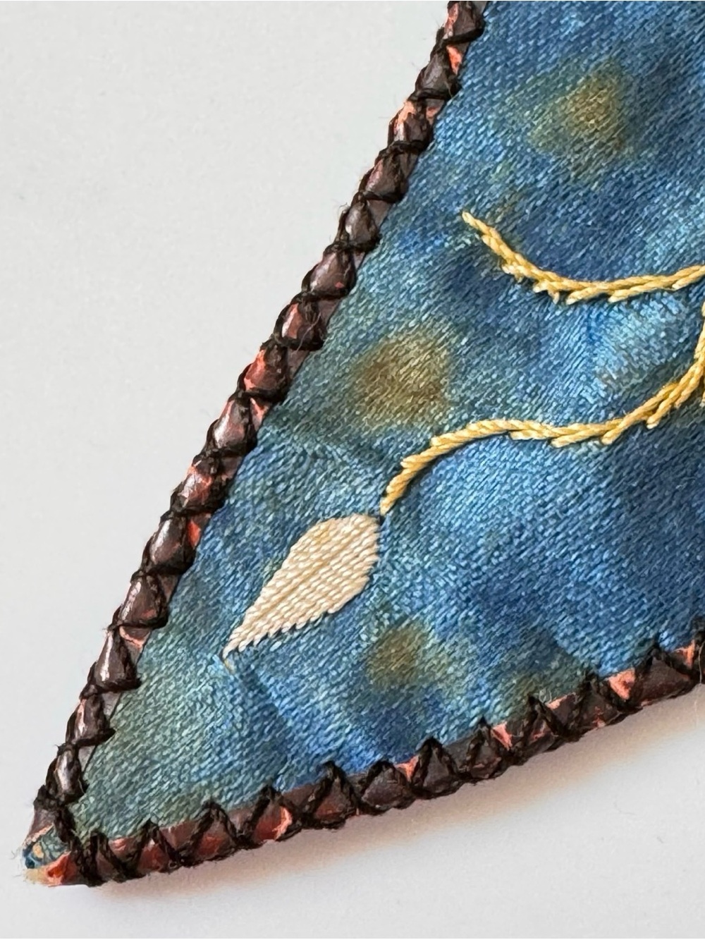 Antique Silk Embroidered Heart Scissor Case Pouch Victorian Chatelaine Sewing - Picture 6 of 14